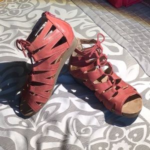 Earth Origins leather upper lace up - brick red